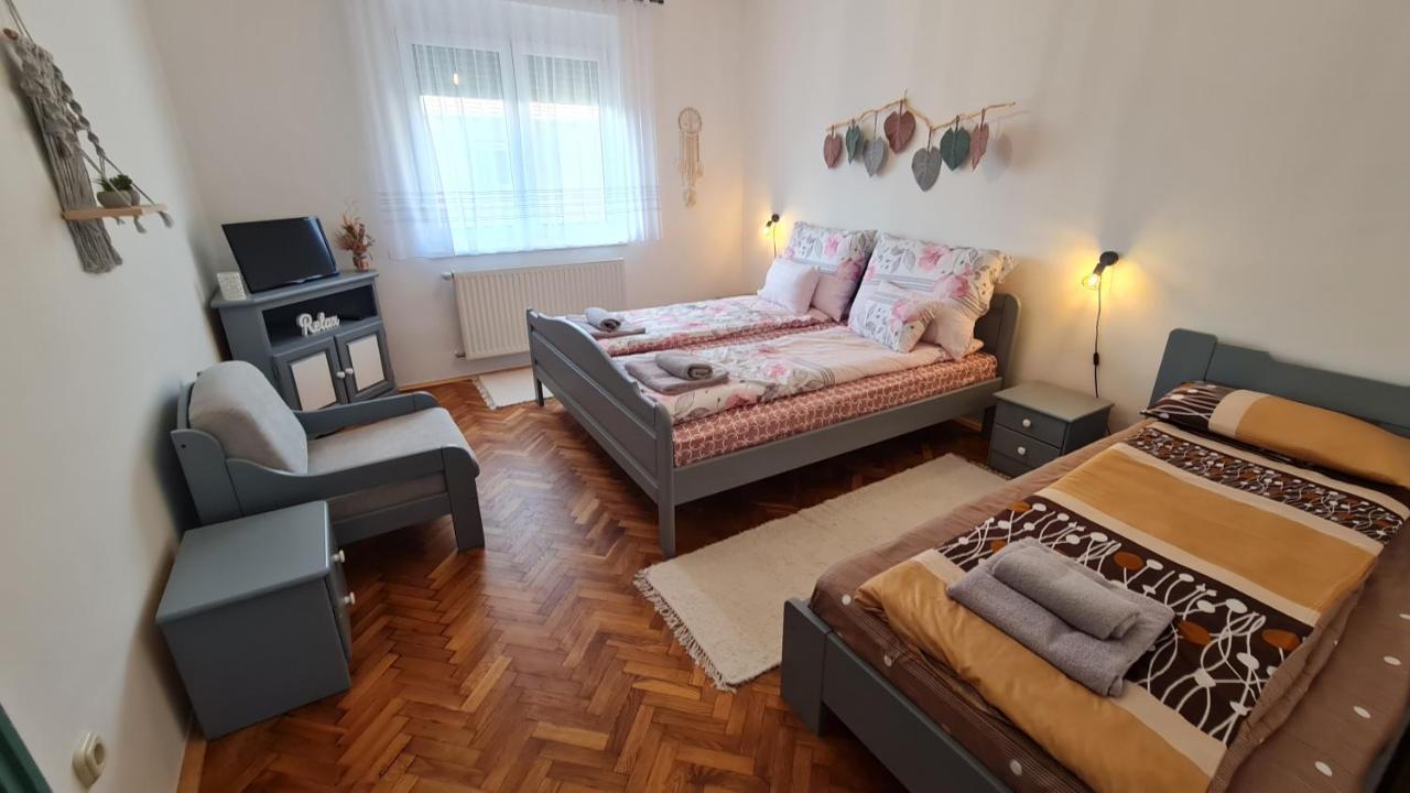 Ri-Jo Apartman Мохач Экстерьер фото